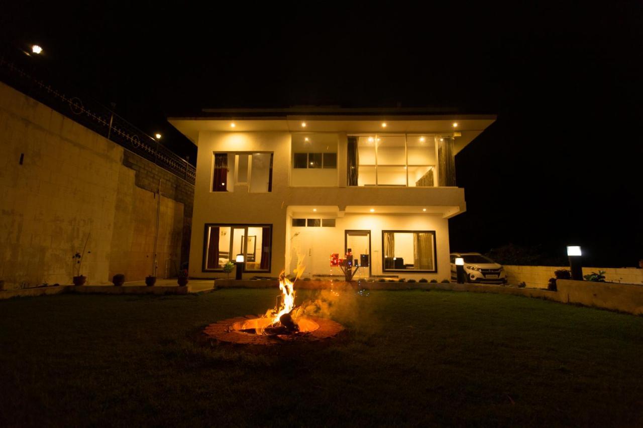 Atrium Grande Hotell Ooty Exteriör bild