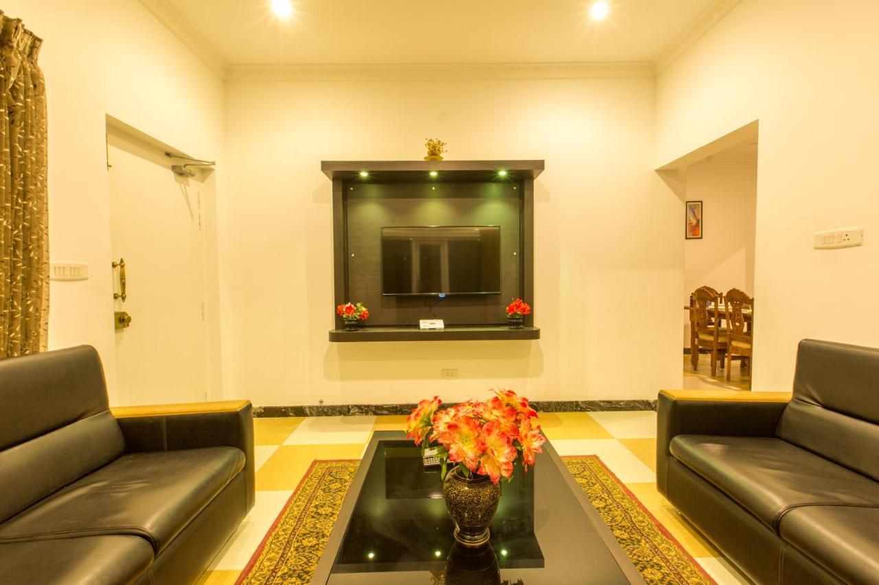 Atrium Grande Hotell Ooty Exteriör bild