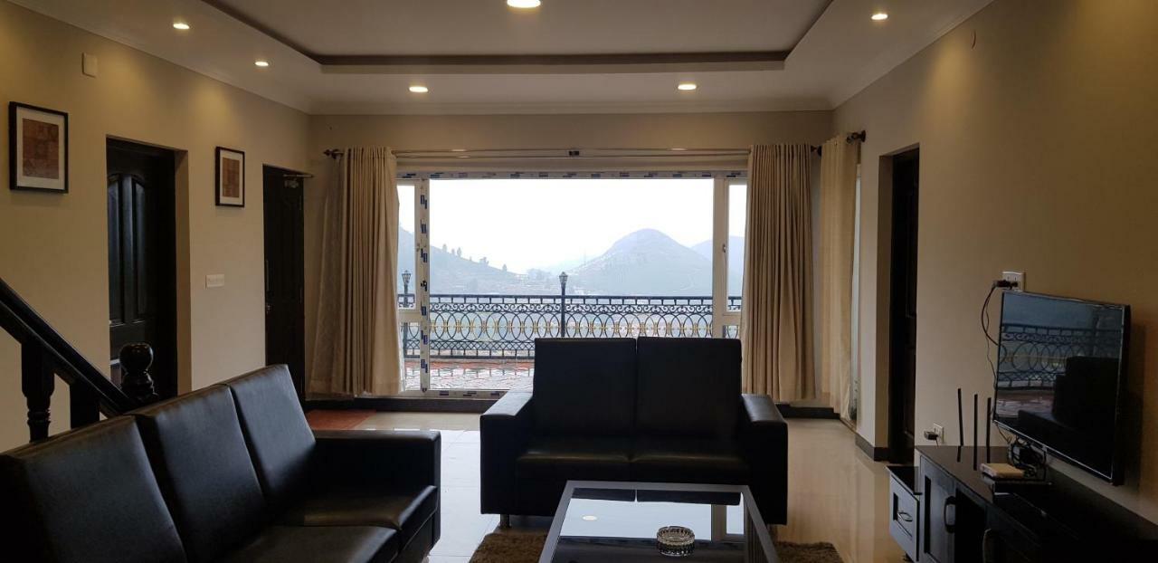 Atrium Grande Hotell Ooty Exteriör bild